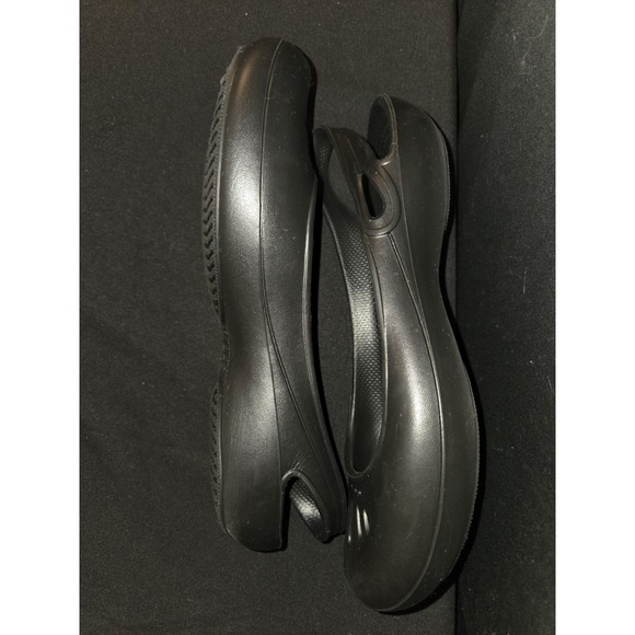 Crocs Shoes Womens 9 Alice Mary‎ Jane Flats Comfort Black Rubber Slip On Low Top - Picture 1 of 9